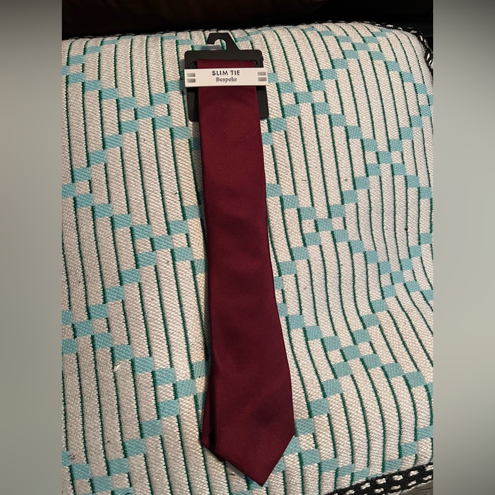 Bespoke Slim Tie in Burgundy